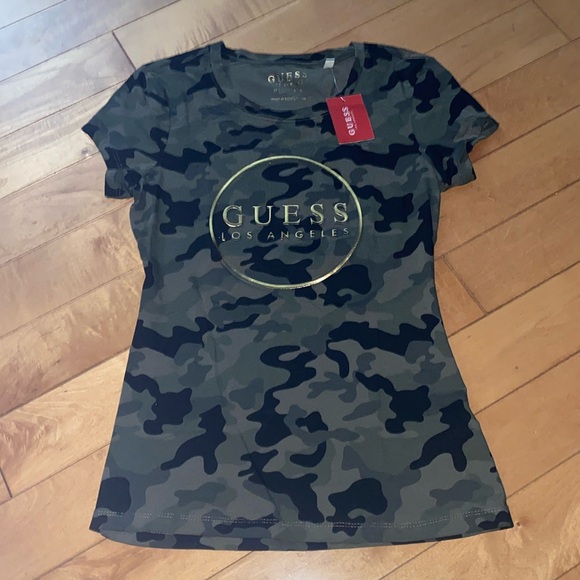 Guess camo t-shirt, brand New short sleeve guess Los Angeles - Picture 1 of 6